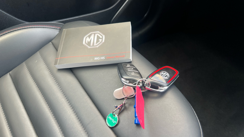 MG Hs 1.5 T-GDI Exclusive 5dr DCT Petrol Hatchback